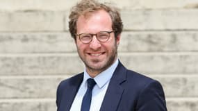 Le député Renaissance Antoine Armand lors de son arrivée à l'Assemblée nationale, le 9 juillet 2024.
