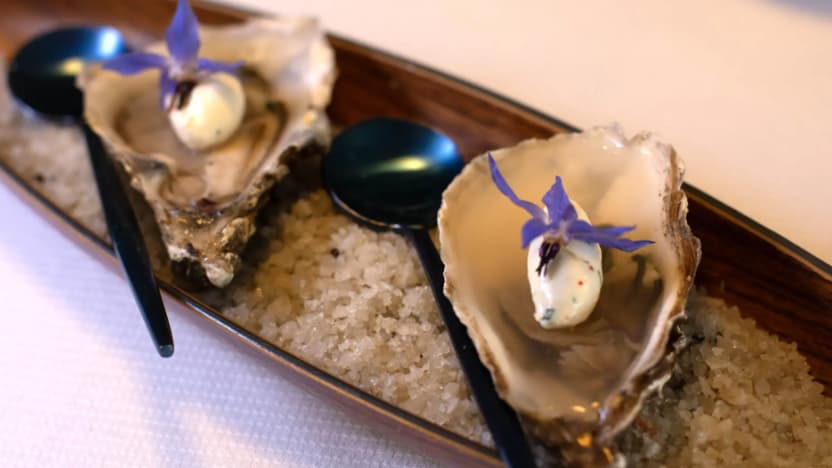 L'établissement Louise propose de découvrir des saveurs de la mer pour 30 euros.
