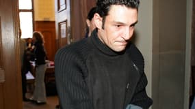 Christophe Morat quitte, le 04 janvier 2005, la cour d'appel de Colmar après sa première condamnation.