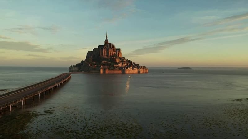 A la faveur des grandes marées, le Mont-Saint-Michel est redevenu une île