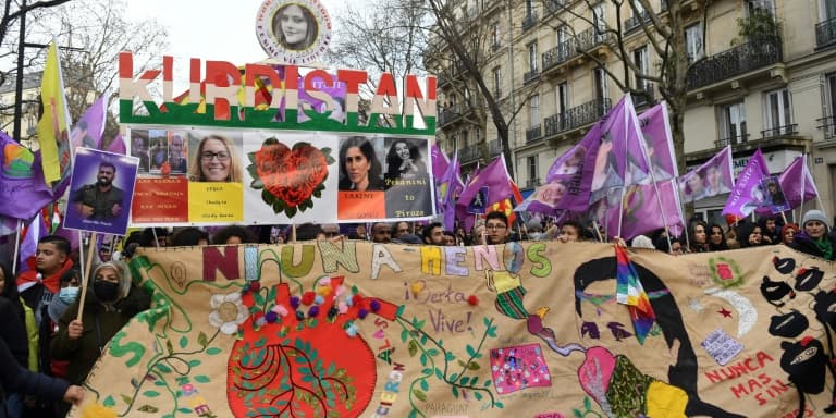 Rassemblement et marche à la mémoire des trois militantes kurdes assassinées en 2013, à Paris, le 7 janvier 2022