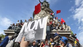 Une manifestation contre l'extrême droite à Paris, le 1er mai 2022, après la qualification de Jean-Marie Le Pen au second tour de l'élection présidentielle.