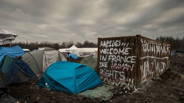 Près de 4.500 personnes vivraient dans la "jungle" de Calais.
