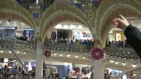 Des gilets jaunes aux Galeries Lafayette dimanche 17 novembre 2019