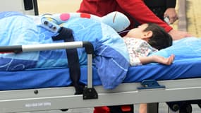 Un enfant est admis à l'hôpital. (Illustration)