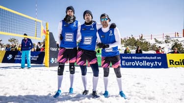 Snow Volley