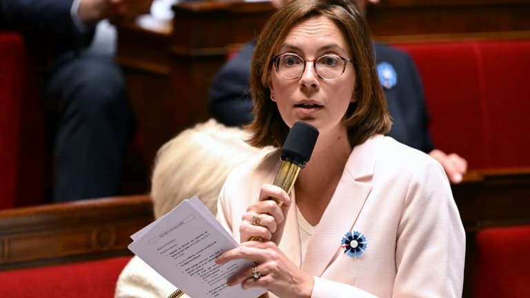 "IL Y A D'AUTRES MANIÈRES DE PRODUIRE PLUS QUE DE SUPPRIMER DES JOURS FÉRIÉS": AMÉLIE DE MONTCHALIN TEND LA MAIN AU PARTI SOCIALISTE