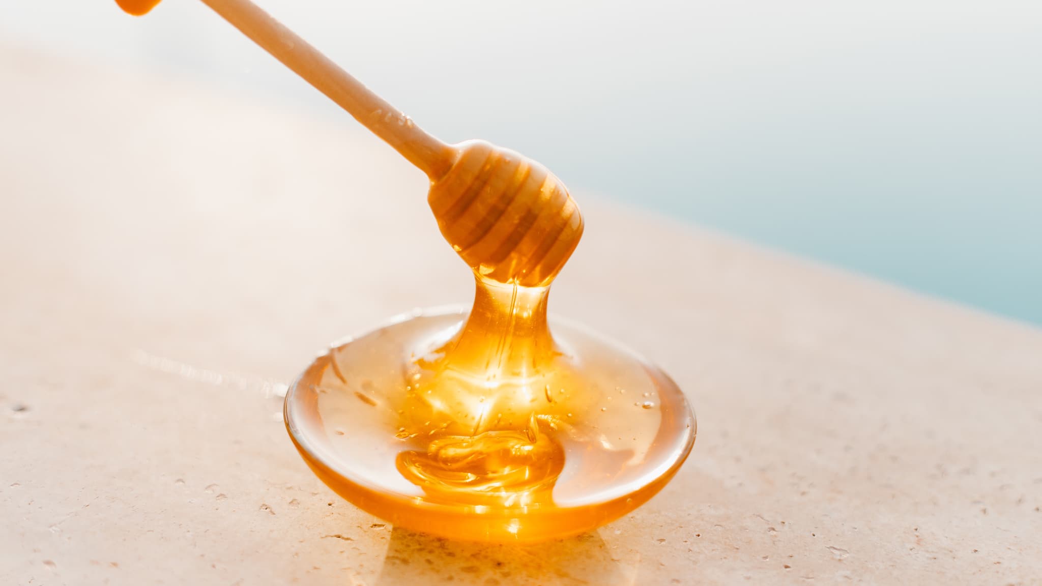 Des miels aphrodisiaques et dangereux dans le viseur des autorités