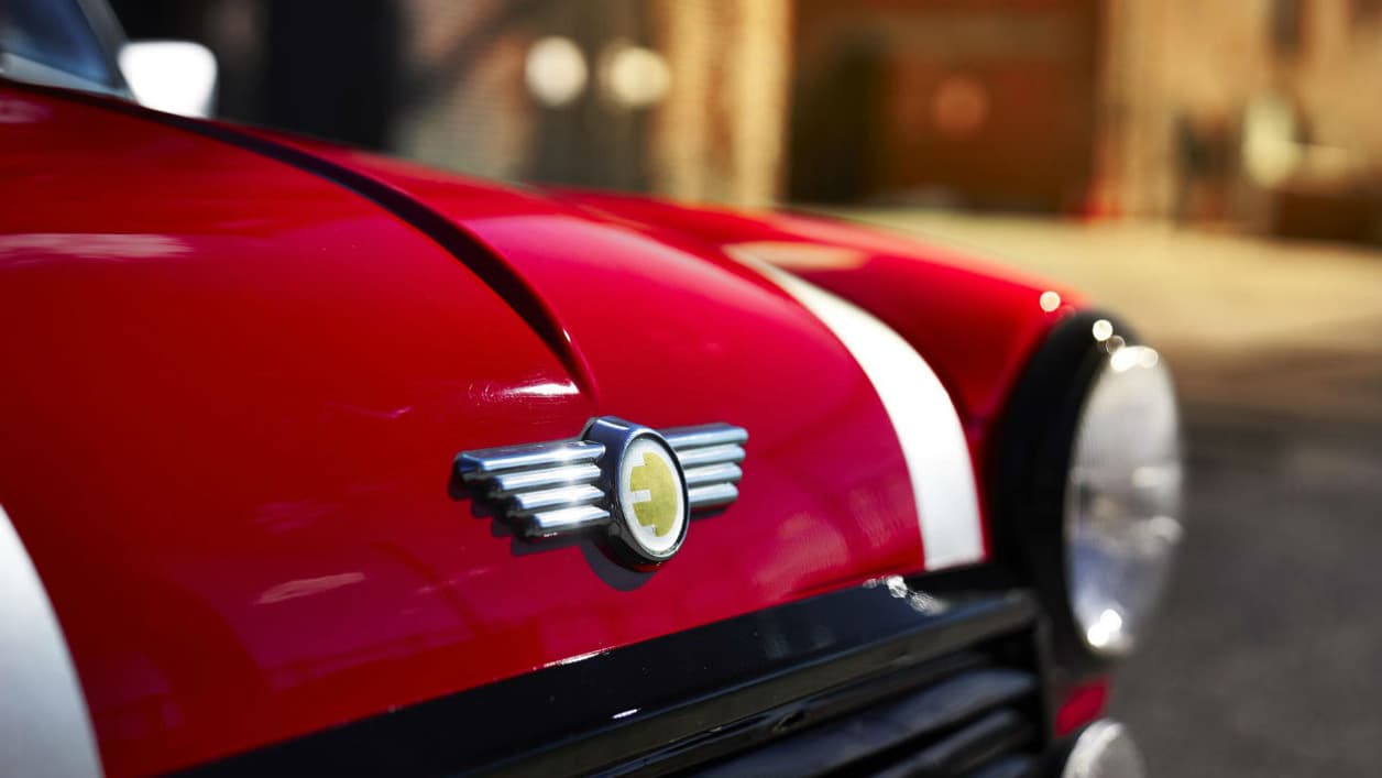 Le logo "zéro émission" remplace aussi celui habituel des Mini Le logo "zéro émission" remplace aussi celui habituel des Mini