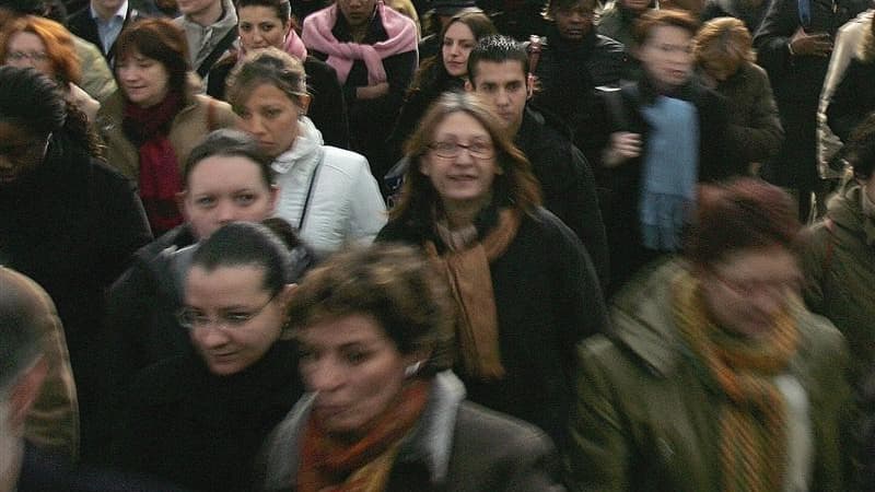 Près de 7 Français sur 10 (67%) sont prêts à faire des efforts pour redresser les comptes du pays, d'après un sondage Ifop à paraître dans le Journal du dimanche. /Photo d'archives/REUTERS