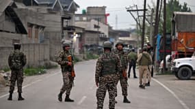 Des militaires indiens à la frontière avec le Pakistan, le 7 mai 2025