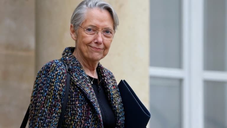 "UN RÉVEIL TARDIF MAIS POSITIF": UNE PARTIE DE LA GAUCHE SALUE LA POSSIBLE SUSPENSION DE LA RÉFORME DES RETRAITES