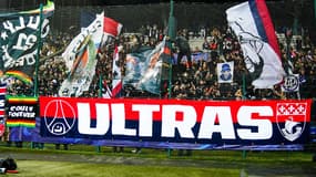 Les ultras du PSG lors d'un déplacement en janvier 2023