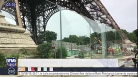 Un mur en verre pour la Tour Eiffel : visite du chantier qui s’achève