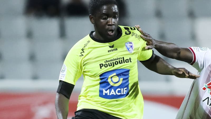 Habib Gueye (Niort)