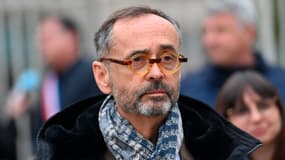 Le maire de Béziers, Robert Ménard, a refusé le 18 février 2025 le "plaidoyer de culpabilité" proposé par le procureur de Montpellier pour avoir refusé de célébrer le mariage entre une Française et un Algérien, qui se trouvait en situation irrégulière et soumis à une obligation de quitter le territoire, a-t-il précisé à la fin de sa convocation.