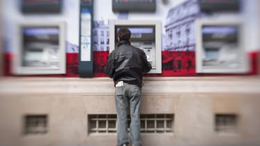 Les jeunes deviennent de moins en moins fidèles à leur banque principale.