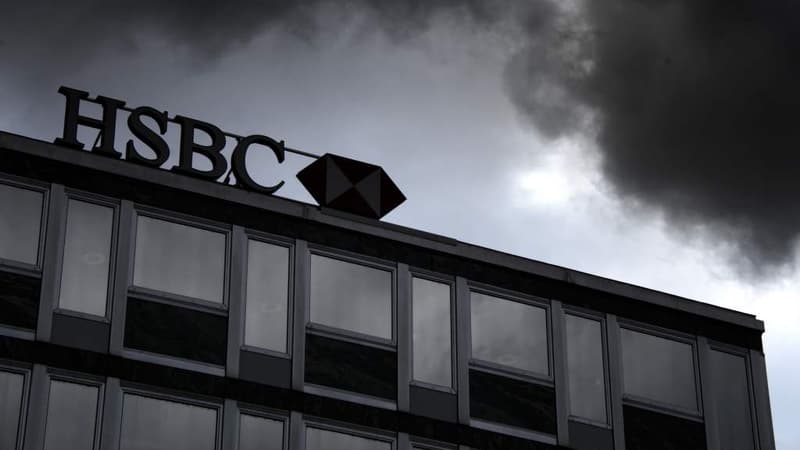 La filiale suisse de la banque HSBC est mise en examen à Paris.  