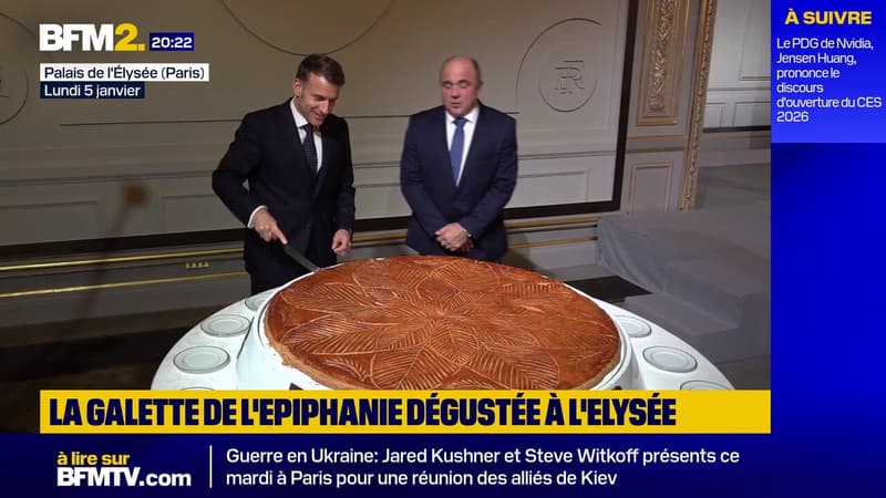 Emmanuel Macron sert la galette de l'Épiphanie à l'Élysée