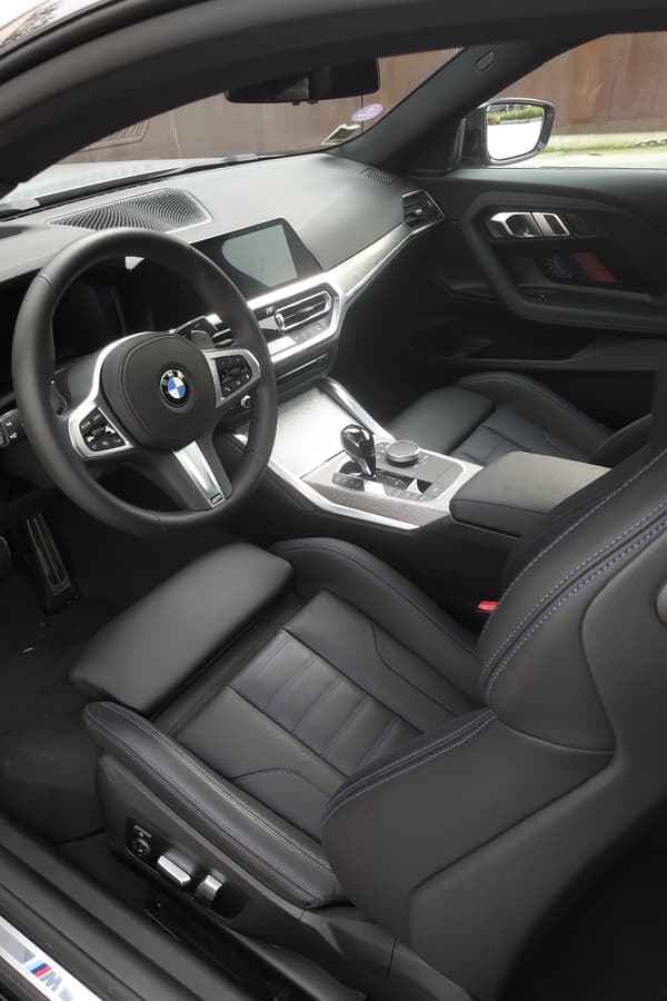 A l'intérieur de la BMW M240i