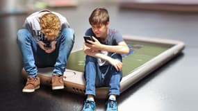 Deux enfants sur trois regardent la télévision tous les jours.