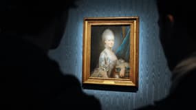 Un portrait de la reine Marie-Antoinette par Joseph Ducreux (1769), exposé à Paris