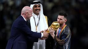Lionel Messi avec la Coupe du monde après France-Argentine