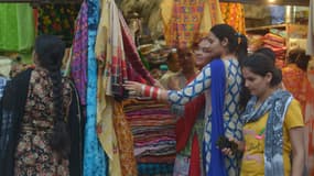 Des femmes sur un marché de la ville d'Amritsar, en mai 2017. (photo d'illustration)