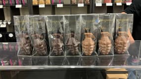 Un chocolatier a créé une grenade à déguster en soutien aux Ukrainiens