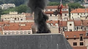Lyon: incendie dans le 6e - Témoins BFMTV