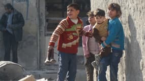 Des enfants syriens à Alep, le 11 février 2014.