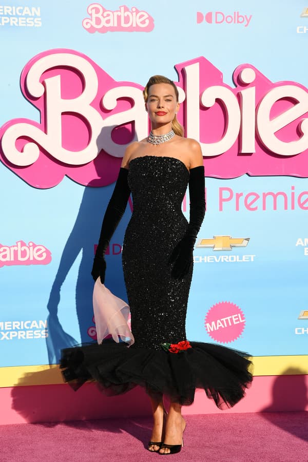Look: une tenue de Barbie inspirée de la robe blanche du film La
