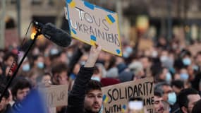 Une manifestation en soutien à l'Ukraine à Paris le 24 février 2022. 