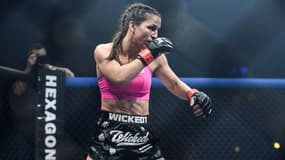 Lucie Bertaud lors de son combat contre Karla Benitez sur la soirée Hexagone MMA 2 en octobre 2021