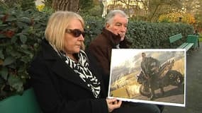 Les parents du motard de 31 ans mort en mai dernier après un problème mécanique causé par l'oubli d'un embout de tournevis par un mécanicien qui comparaît vendredi devant le tribunal correctionnel d'Angers.