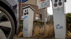 Sur 16.343 stations de recharge dans l’hexagone, 1216 ont en effet souffert d’une panne pendant ce long week-end de Pentecôte. 