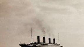 La plus importante vente aux enchères d'objets récupérés à bord du "Titanic" aura lieu le 15 avril 2012 à New York à l'occasion du centenaire du naufrage du célèbre paquebot, qui a coulé le 15 avril 1912 après avoir heurté un iceberg dans l'Atlantique Nor
