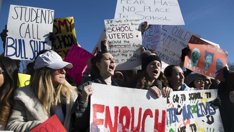 Des lycéens lors de la marche pour le contrôle des armes à feu à Washington le 14 mars 2018