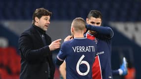 Mauricio Pochettino avec Marco Verratti et Mauro Icardi lors de PSG-Barça