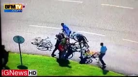 Une bagarre entre deux coureurs sur le tour du Portugal
