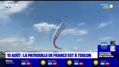 Toulon: la patrouille de France survole la rade pour le 15 août