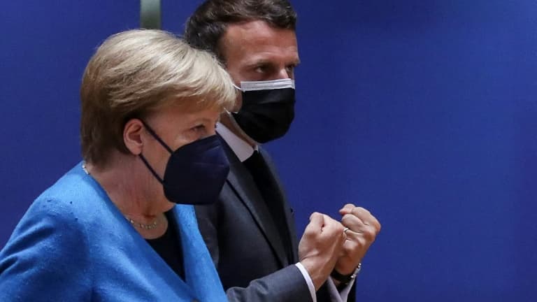 La chancelière allemande Angela Merkel avec le président français Emmanuel Macron le 24 mai 2021 à un sommet européen à Bruxelles