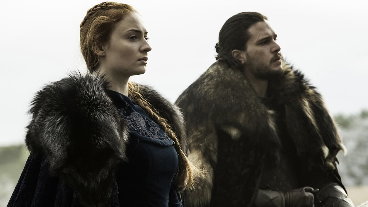 Sophie Turner (Sansa Stark) et Jon Snow (Kit Harington) dans la série "Game of Thrones" Sophie Turner (Sansa Stark) et Jon Snow (Kit Harington) dans la série "Game of Thrones"