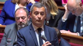 En réponse aux propositions de loi LR sur l'immigration, Gérald Darmanin dénonce "un Frexit migratoire"
