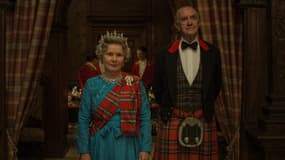 Imelda Staunton et Jonathan Pryce incarnent Elizabeth II et le prince Philip dans la cinquième saison de "The Crown", prévue le 9 novembre 2022 sur Netflix.
