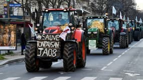 Manifestation d'agriculteurs à Paris pour protester notamment contre l'interdiction de certains pesticides, le 8 février 2023