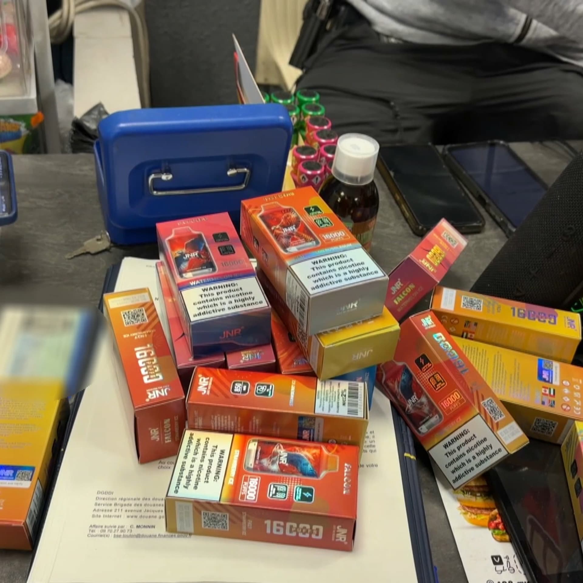 Toulon: la police met fin  la vente de tabac de contrebande dans une  picerie