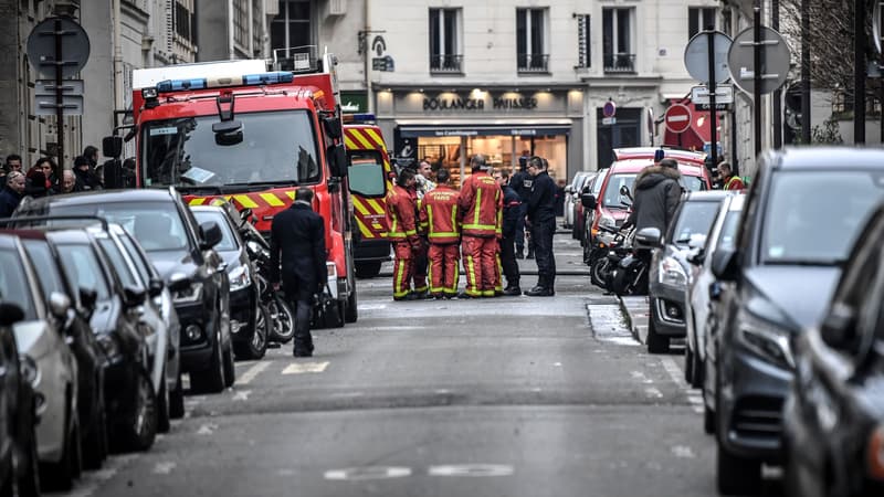 Pompiers de Paris devant le bâtiment incendié le 5 février.