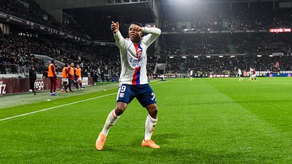 Endrick célèbre son triplé lors du match Metz-OL (2-5, L1), le 25 janvier 2026
