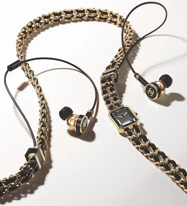 Collier Sautoir Vintage Années 1970 - Pendentifs Anciens, Style Rétro